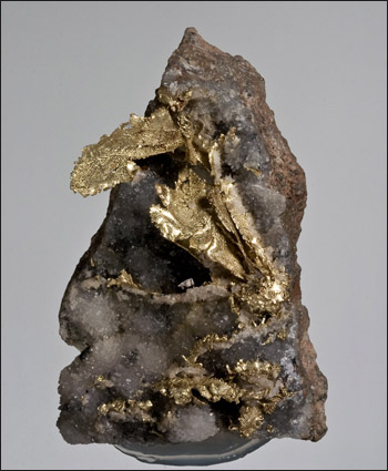 gold on quartz Rosia Montana Transylvania Romania miniature crystallized gold Irv Brown collection