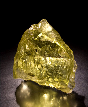 Heliodor Beryl gem crystal 